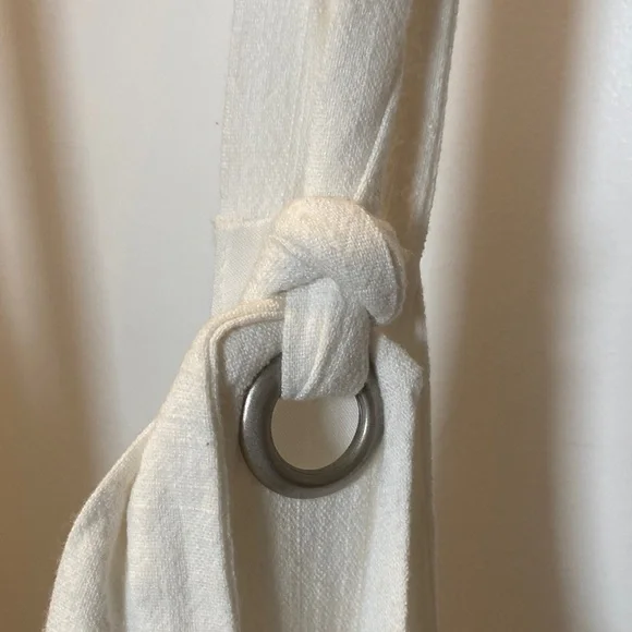 White Button-Down Sleeveless Romper - Picture 13 of 14